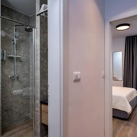 Modern, 2 Bedroom شقة *