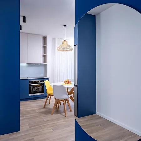 Modern, 2 Bedroom דירה חוואר